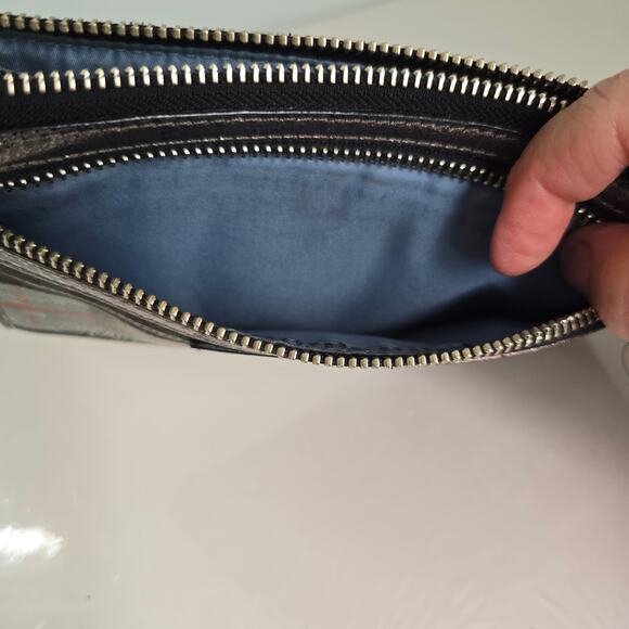 Coach Poppy 1941 Tartan Plaid Wristlet Silver Pewter Graphic Print Academia READ - Picture 12 of 12